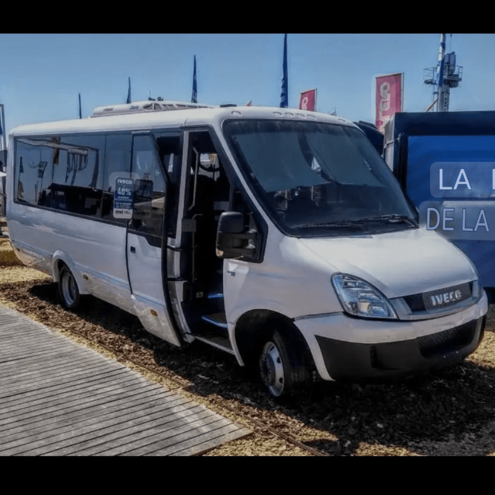 Minibus para 24 pasajeros